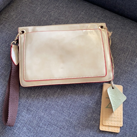 Crossbody purse or wrist zone 6 - Picture 2 of 3